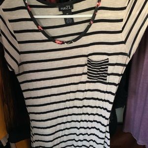 Rue21 t shirt. Black and white